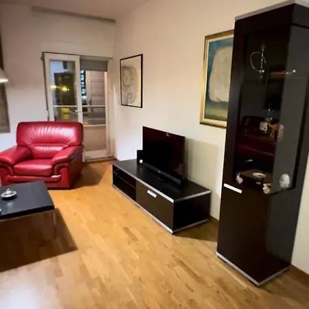 Aida Kvart Apartment *
